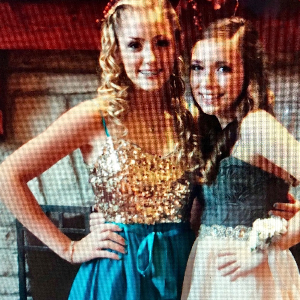 Adorable. HOCO. Graduation. Party. Summer. Fashionable. Flirty. Dress, sequins - Picture 5 of 5